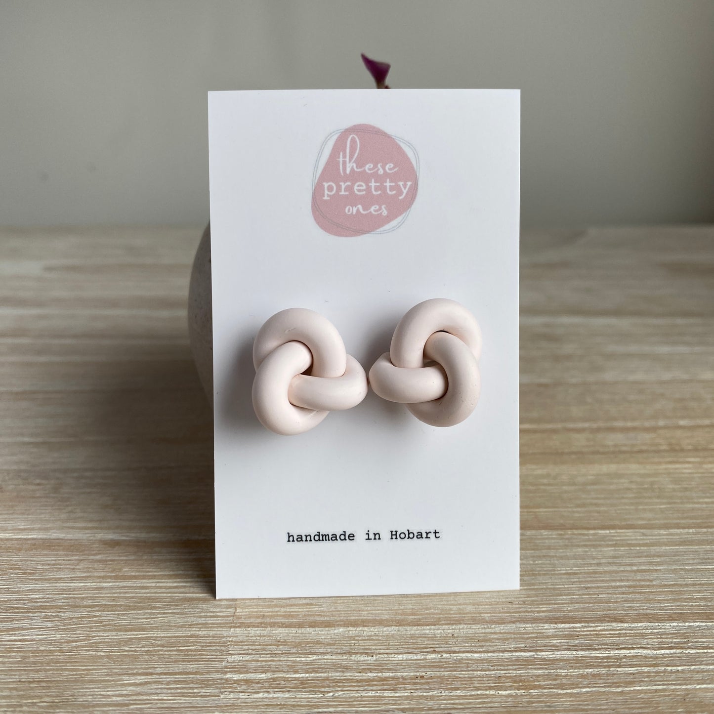 ‘Knot I' Maxi Studs: Buttercream
