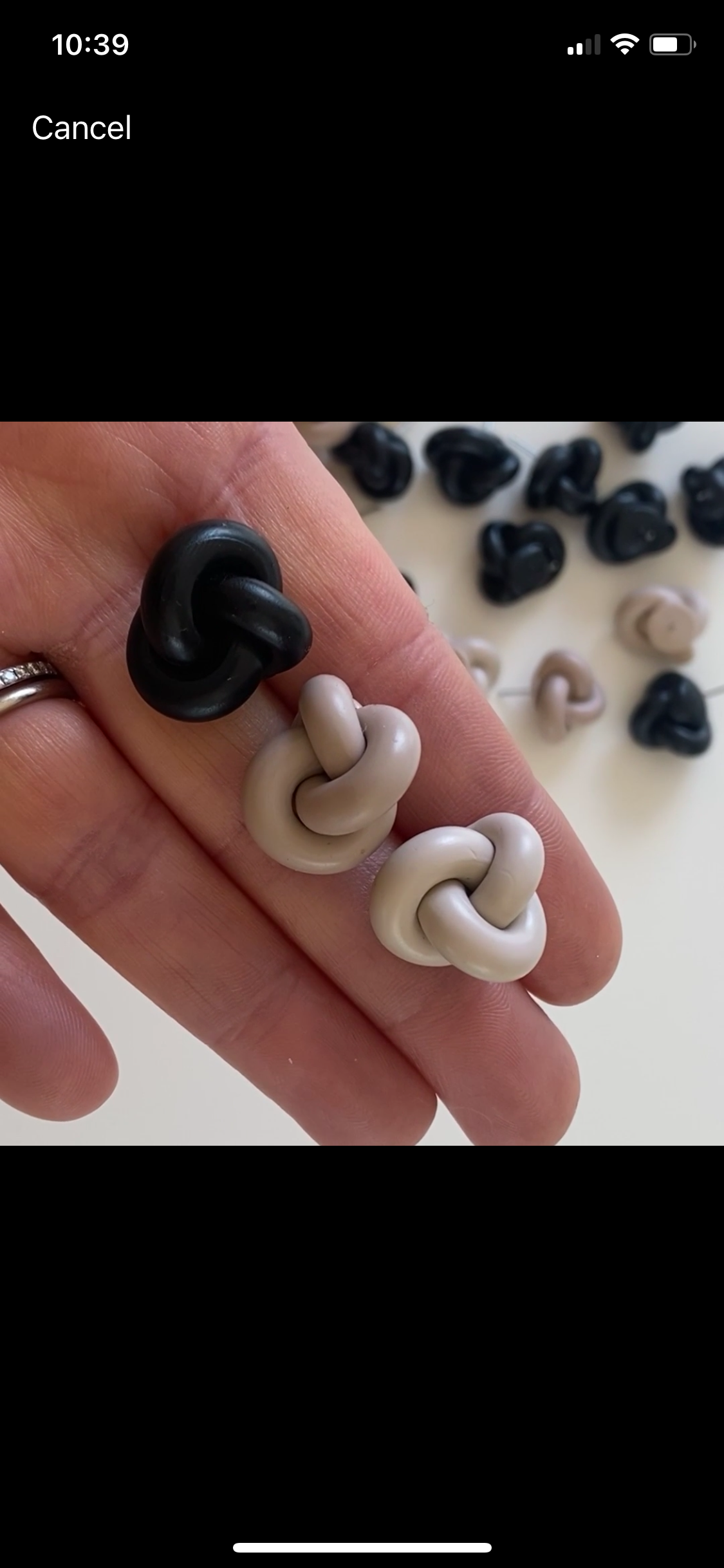 ‘Knot I' Maxi Studs: Buttercream