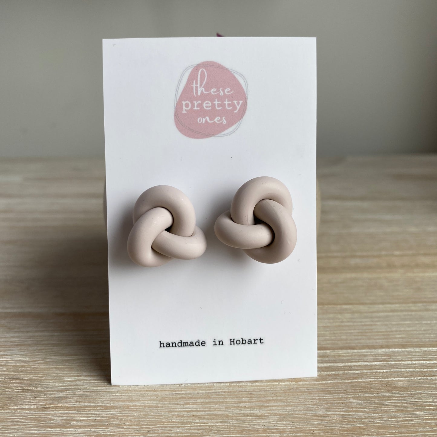 'Knot I' Maxi Studs: Oat