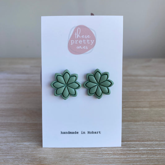 ‘Sage’ Maxi Studs: Blooms