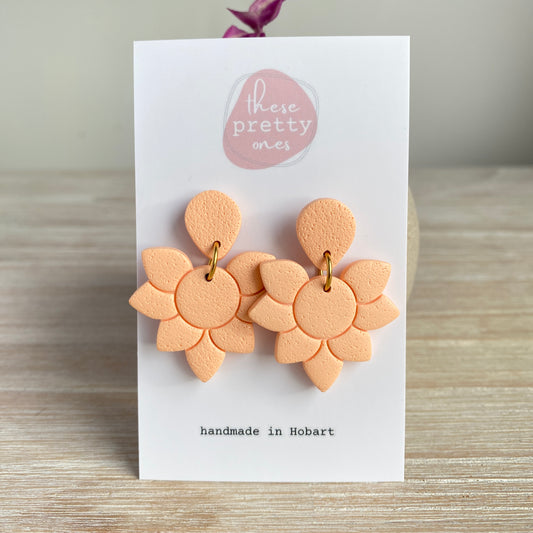 ‘Peachy Keen’ Midi Dangles: Flowers