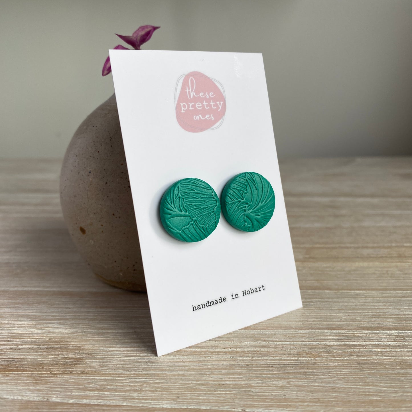 ‘Emerald’ Maxi Studs: Round