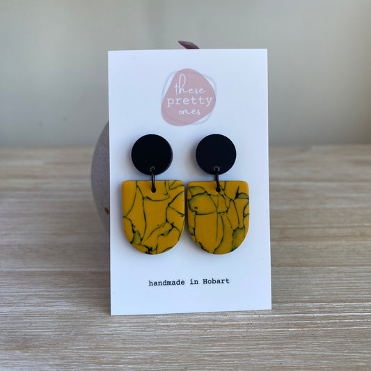 ‘Mustard Stone’ Midi Dangles: Lily style