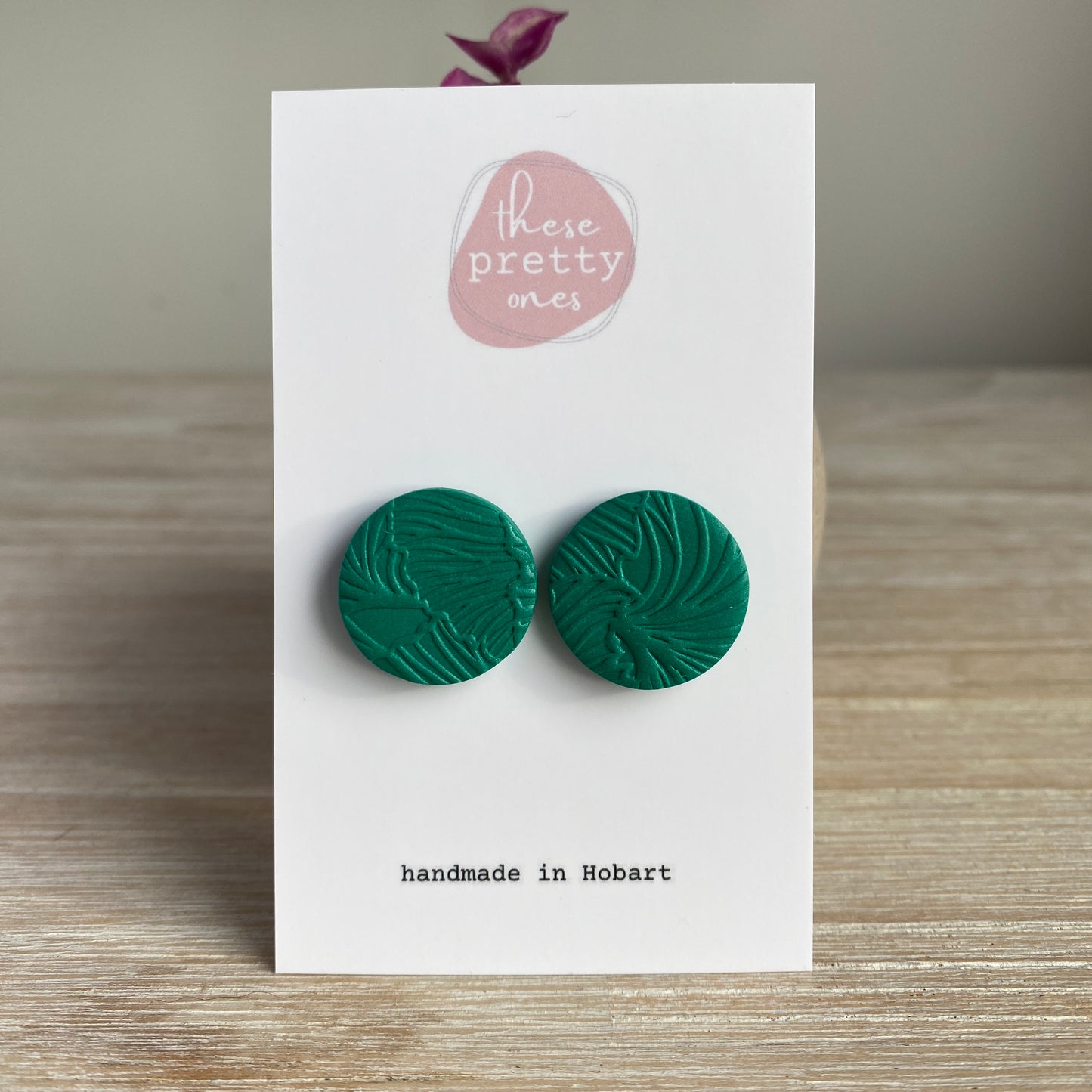 ‘Emerald’ Maxi Studs: Round