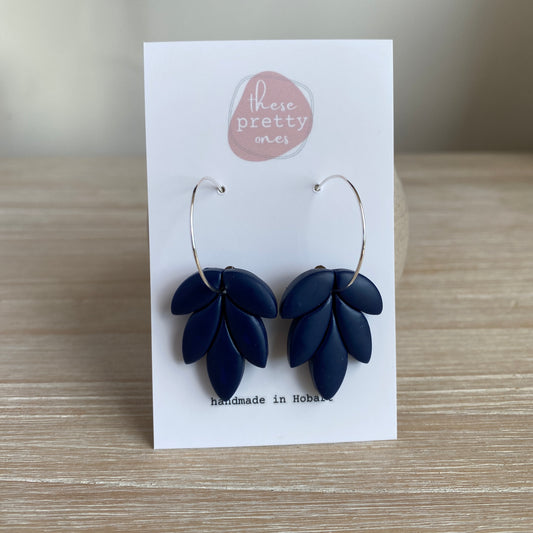‘Navy’ Midi Dangles: Rounded Leaf Hoop