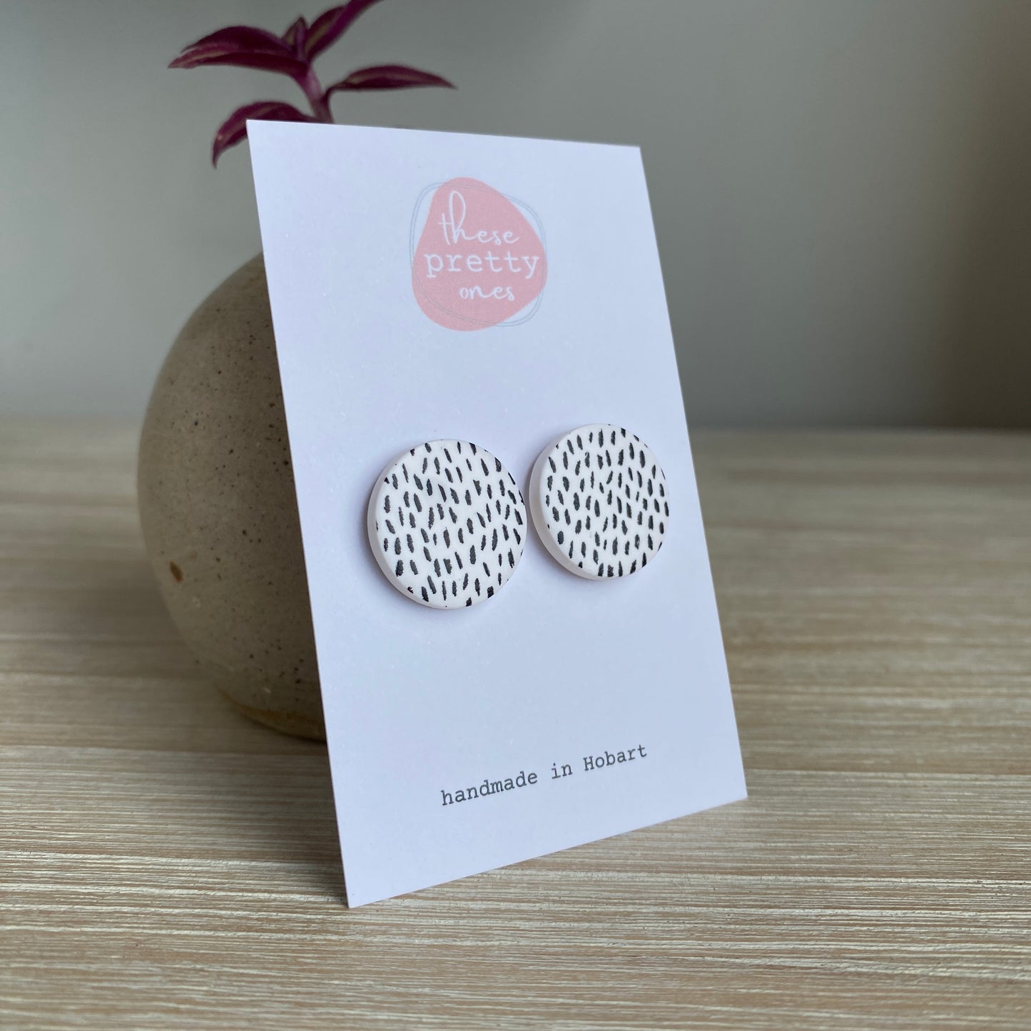 'Freckles' Maxi Studs: Round