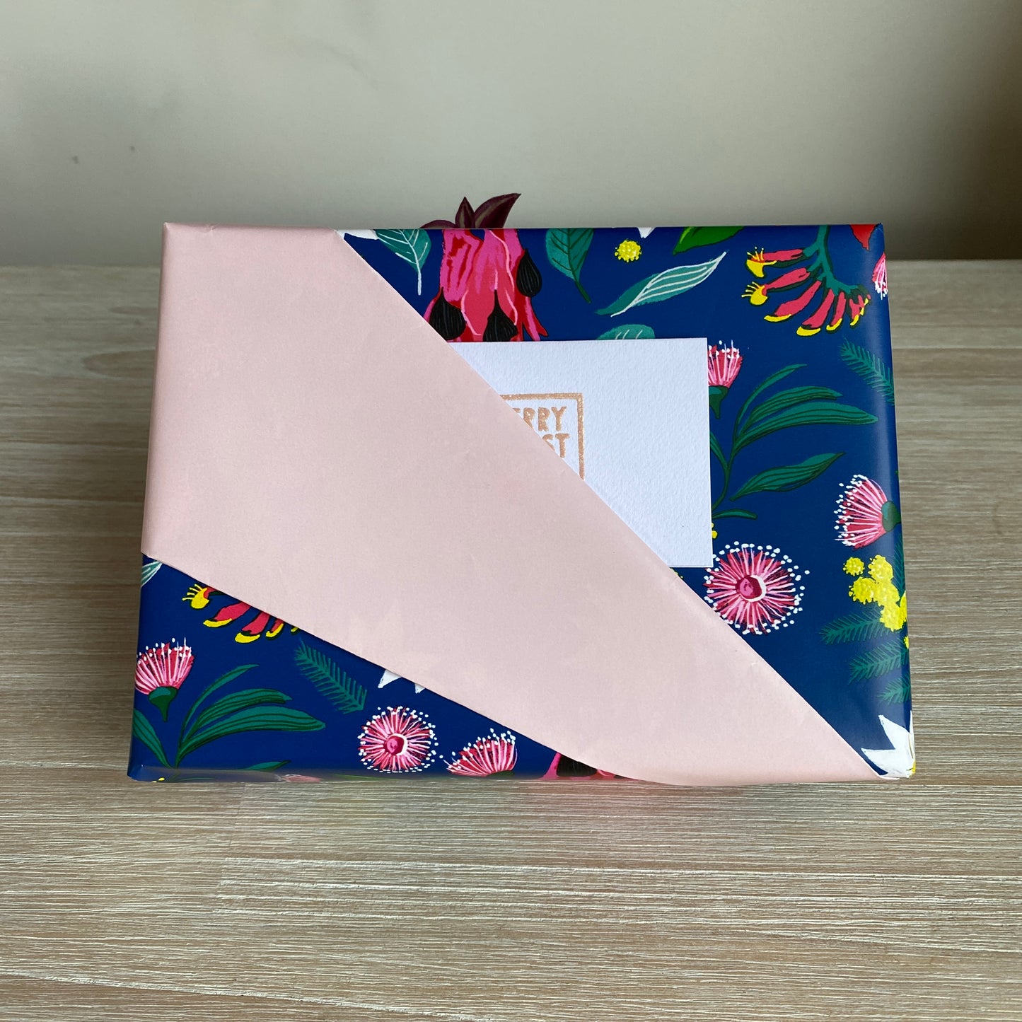 Gift Wrapping + Colour Choice